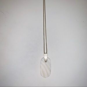 Kendra Scott necklace